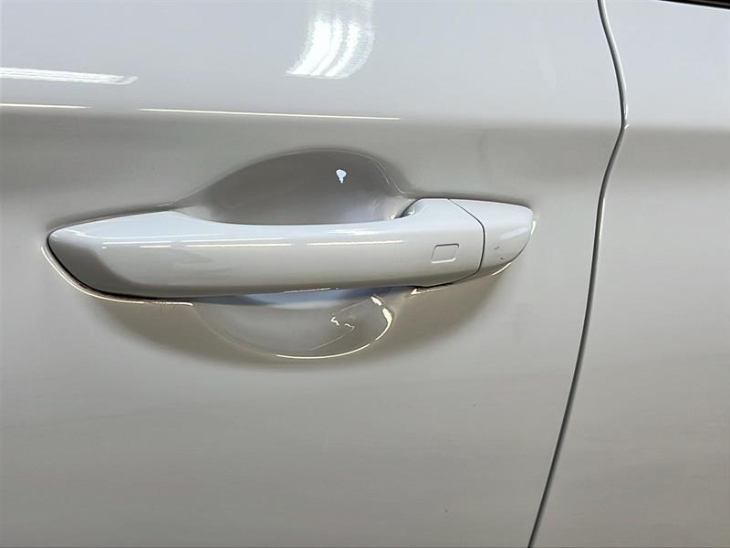 genesis G70 2023 - 27