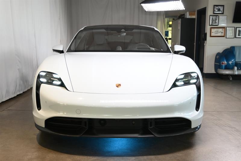 porsche Taycan 2021 - 36