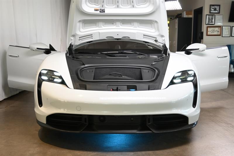 porsche Taycan 2021 - 38