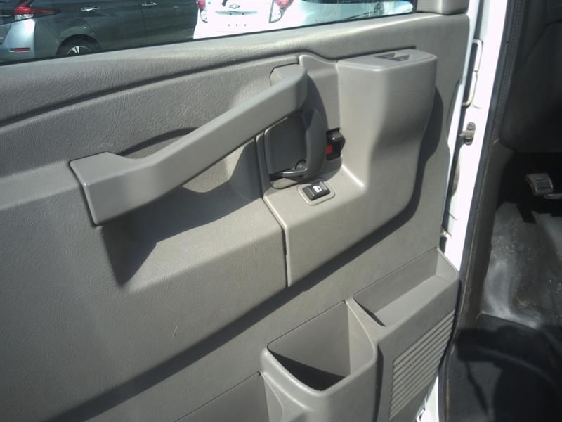 gmc Fourgonnette Savana utilitaire 2016 - 10