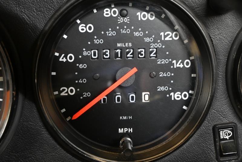 1984 Porsche 911 - Image 31