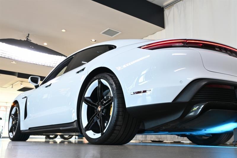 porsche Taycan 2021 - 11