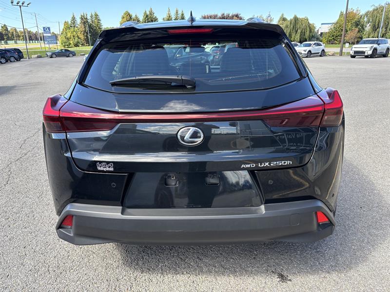 lexus UX 2024 - 16
