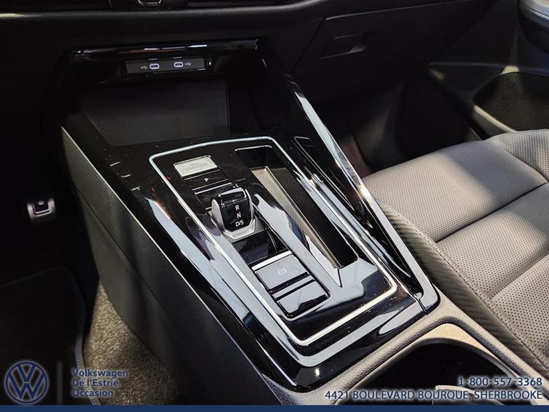 volkswagen Golf R 2025 - 17