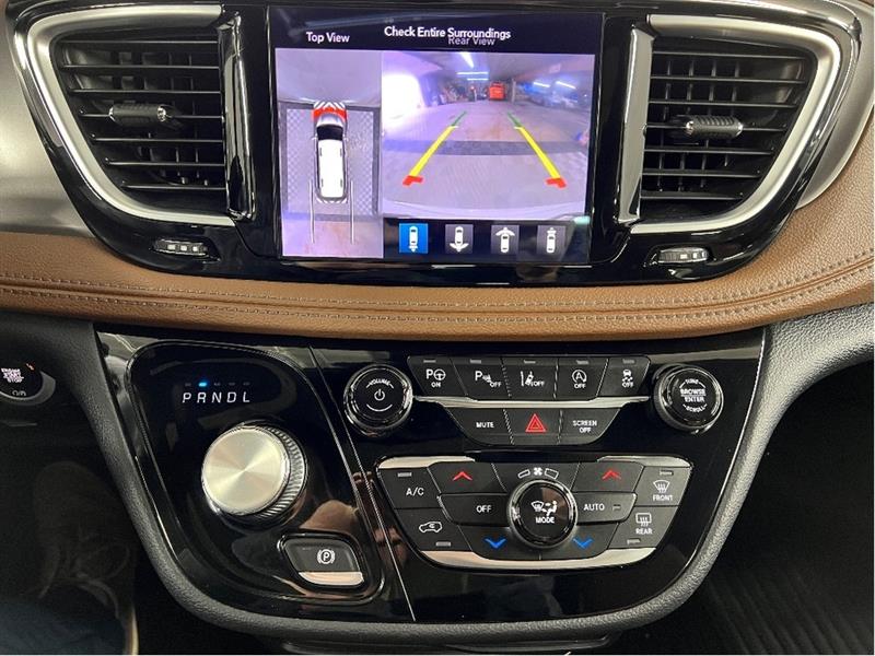 chrysler Pacifica 2020 - 17