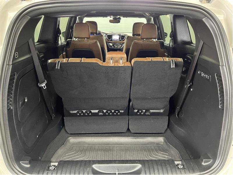 chrysler Pacifica 2020 - 23