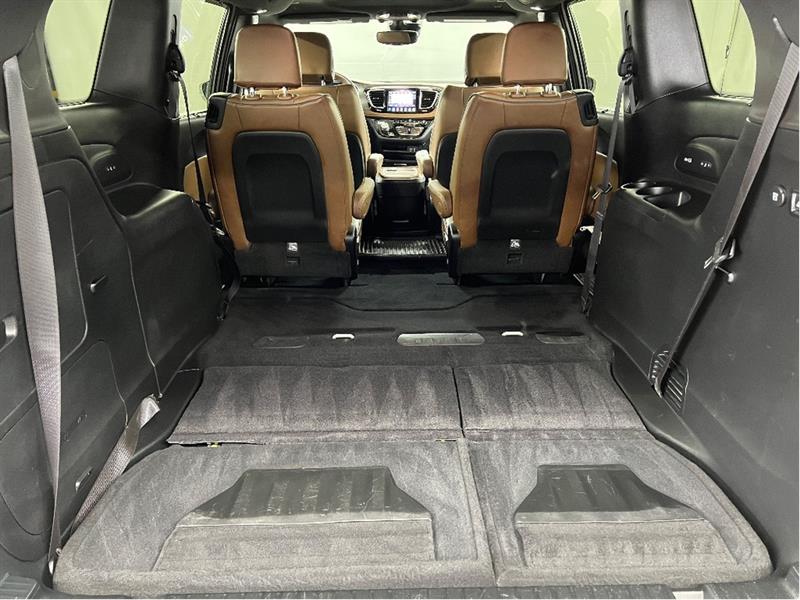 chrysler Pacifica 2020 - 24