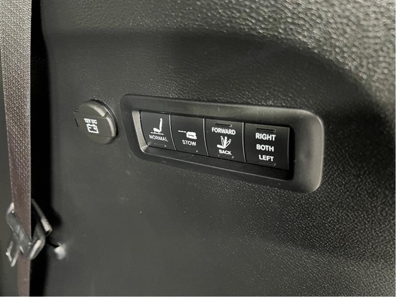 chrysler Pacifica 2020 - 25