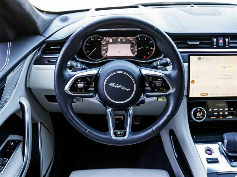 jaguar F-PACE 2023 - 15