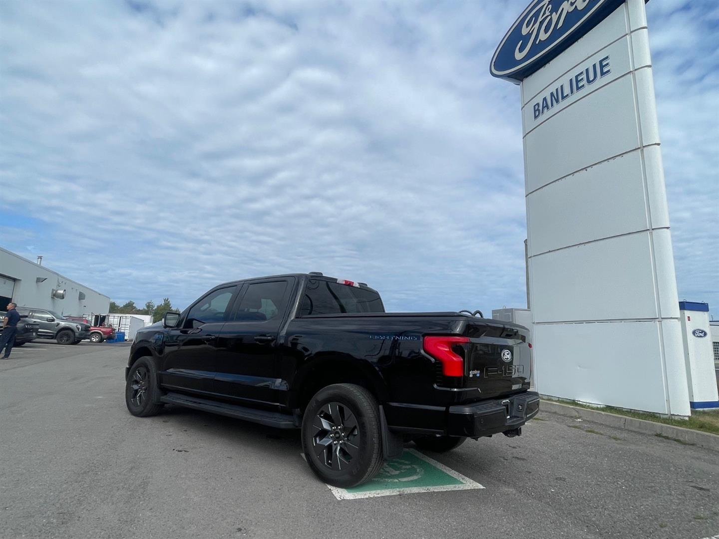 ford F-150 Lightning 2025 - 4