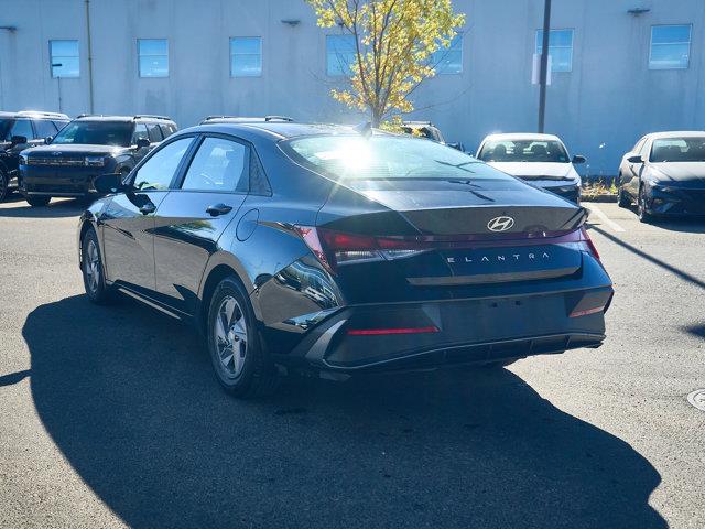 hyundai Elantra 2024 - 3