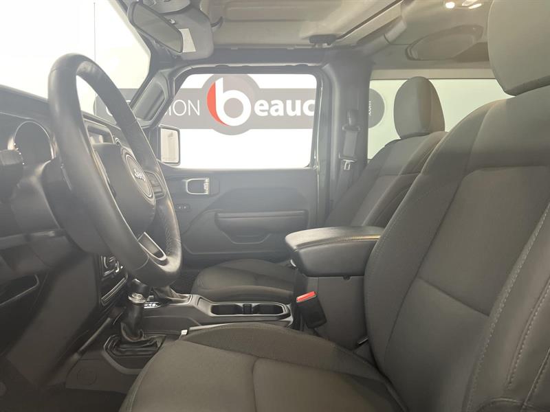 jeep Wrangler 2022 - 10