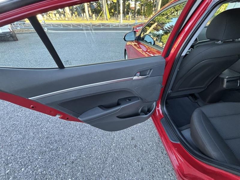 hyundai Elantra 2020 - 16