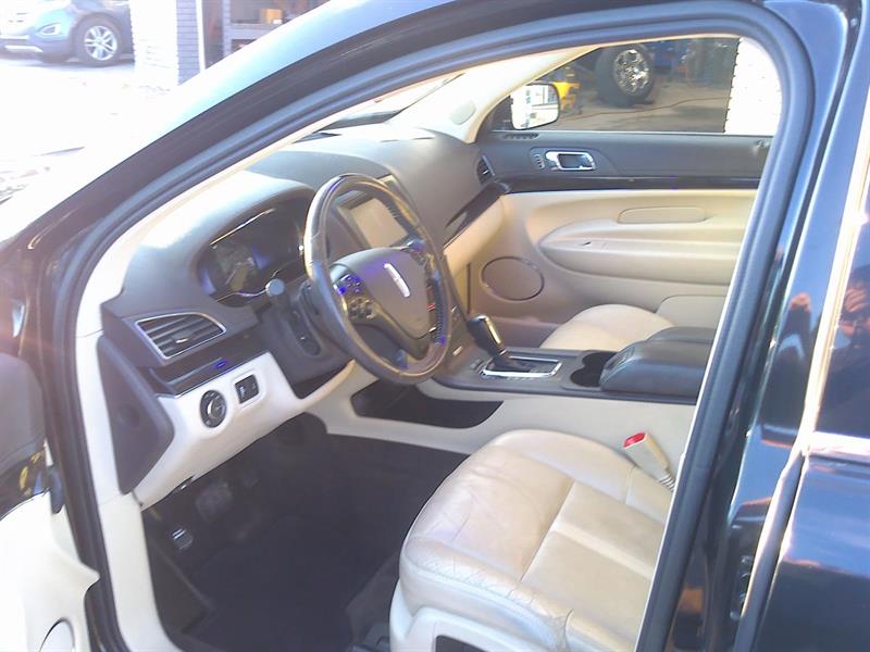 lincoln MKT 2013 - 9