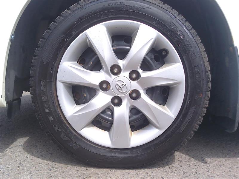 toyota Matrix 2012 - 9