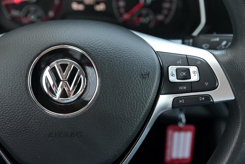 volkswagen Jetta 2019 - 12