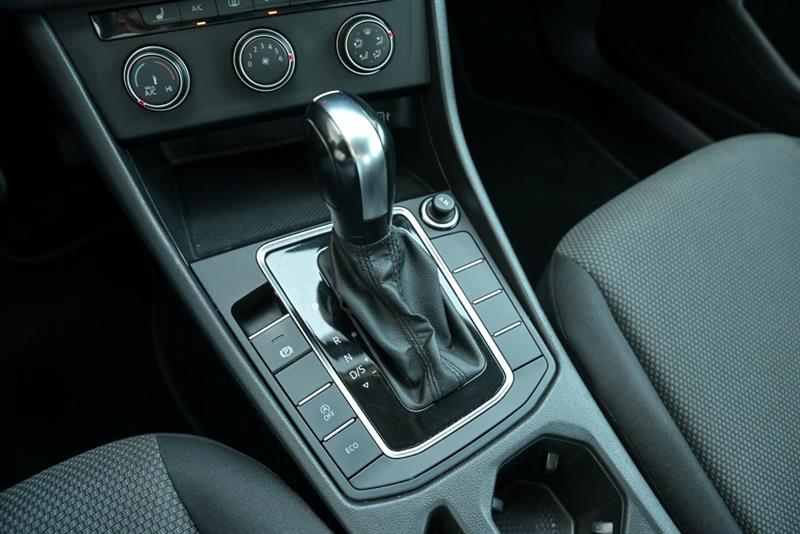 volkswagen Jetta 2019 - 17