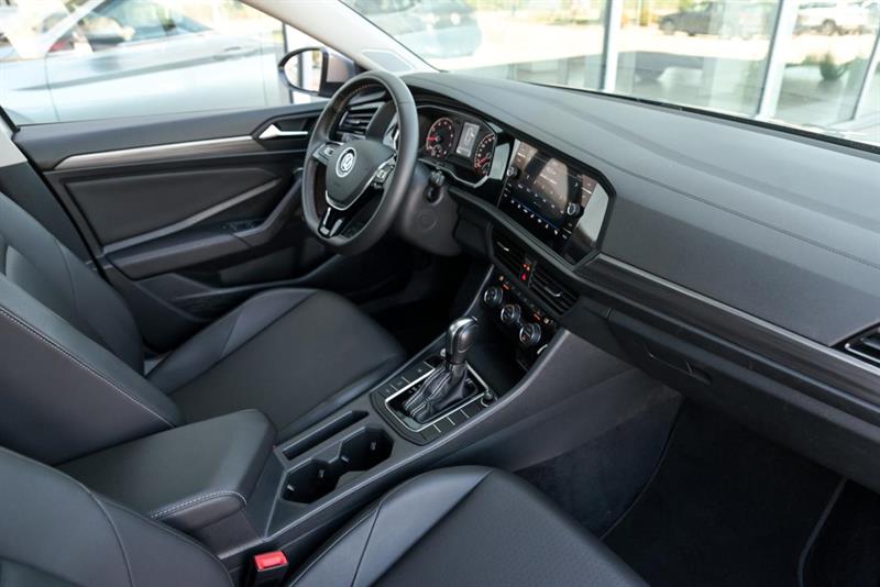 volkswagen Jetta 2021 - 23