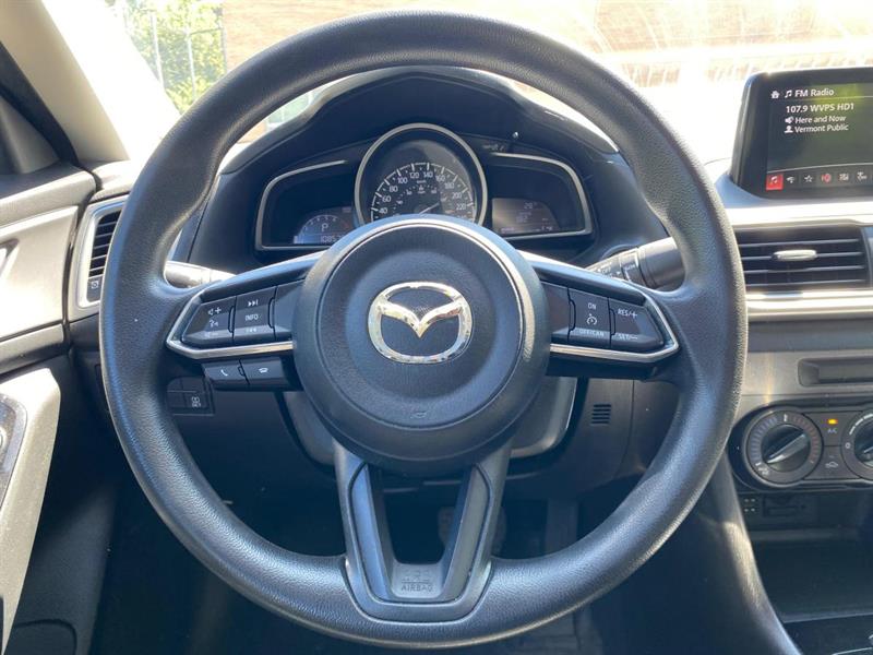 mazda Mazda3 2017 - 11
