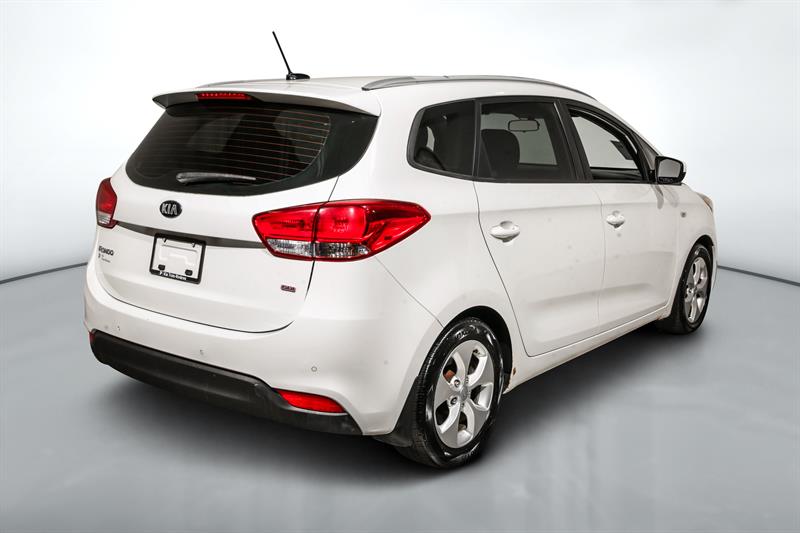 kia Rondo 2016 - 3