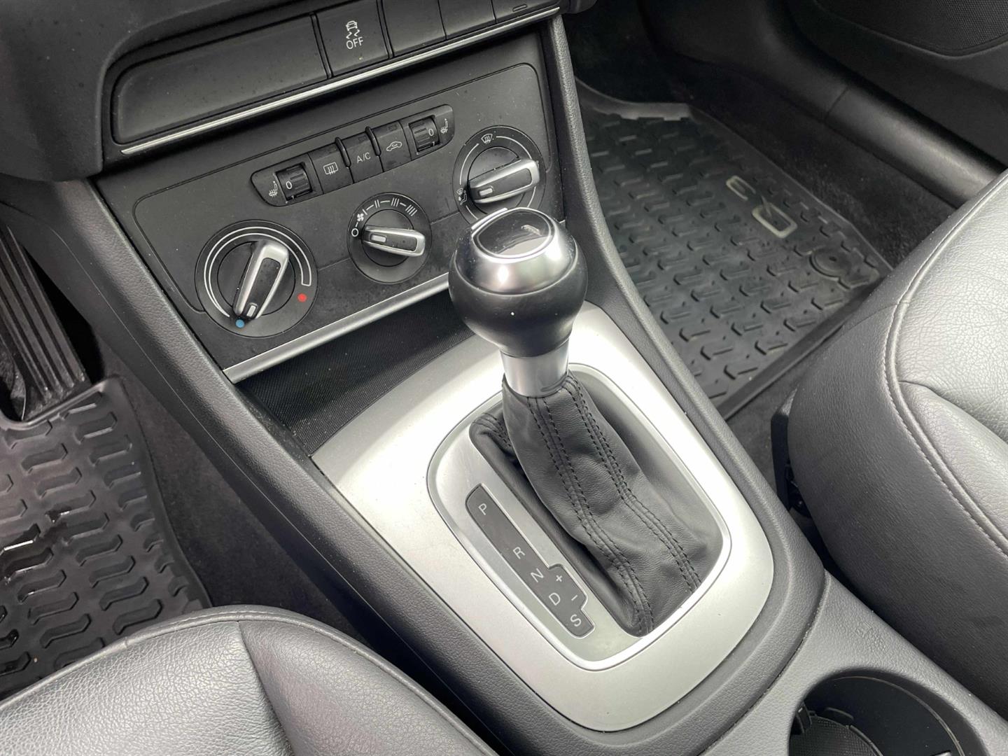 audi Q3 2016 - 12