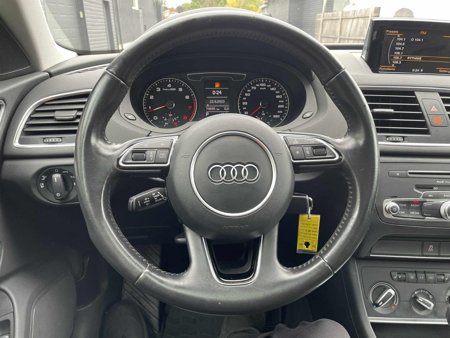 audi Q3 2016 - 14