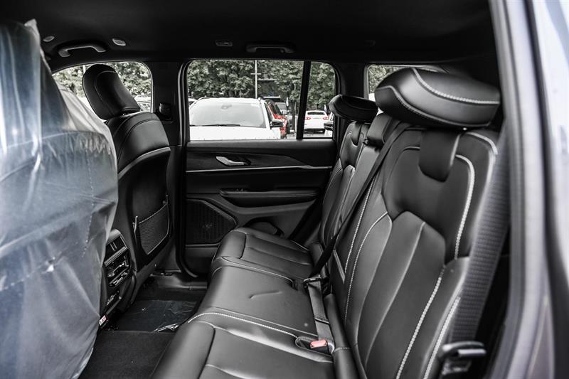 jeep Grand Cherokee 2025 - 16