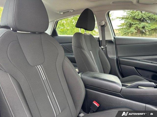 hyundai Elantra 2022 - 25
