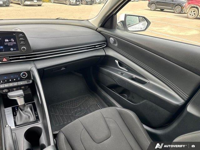 hyundai Elantra 2022 - 28