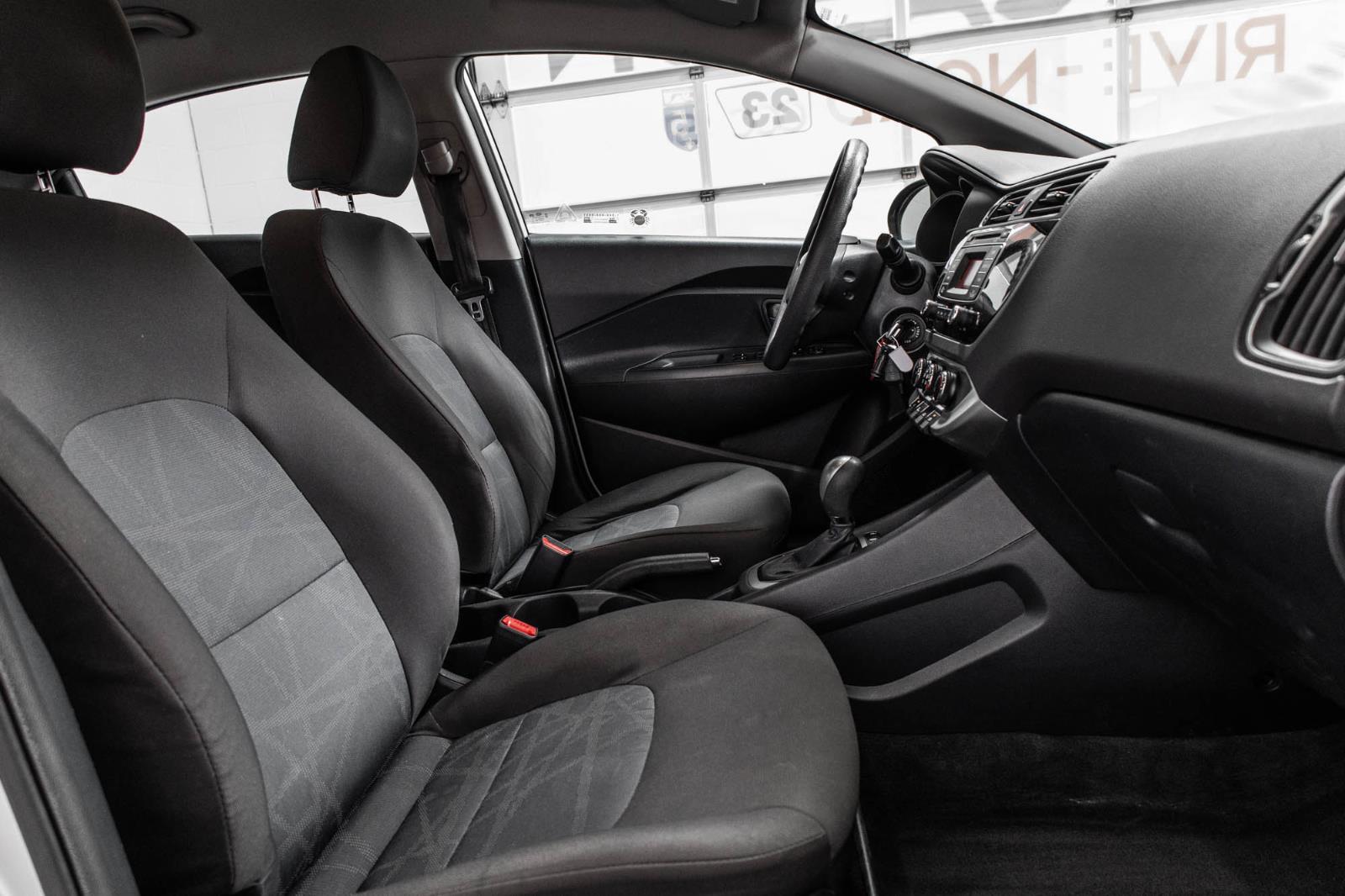 kia Rio 2017 - 38