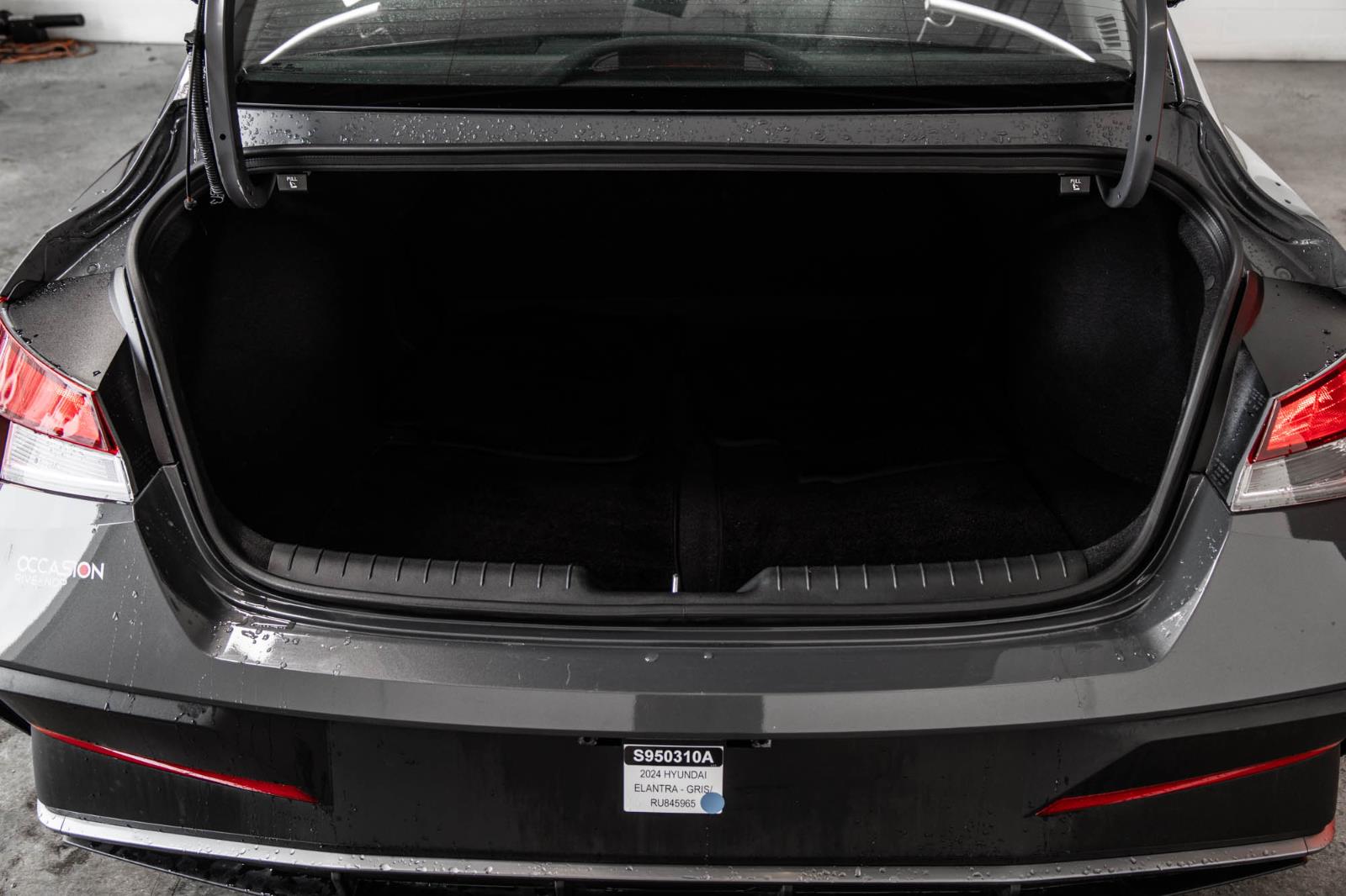 hyundai Elantra 2024 - 17