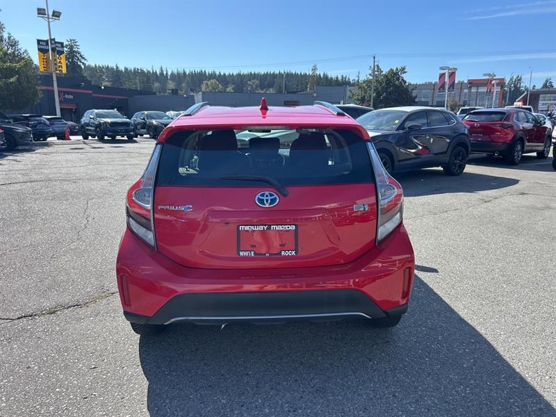 toyota Prius c 2018 - 4