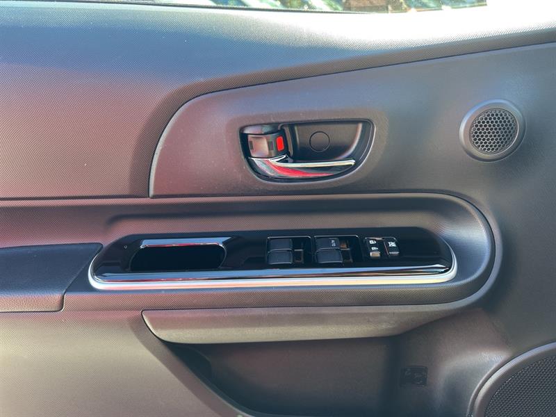 toyota Prius c 2018 - 10