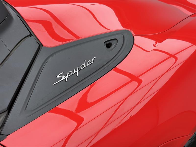 porsche 718 Spyder 2022 - 12