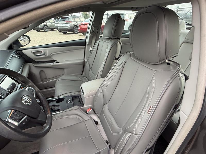 toyota Camry 2017 - 12