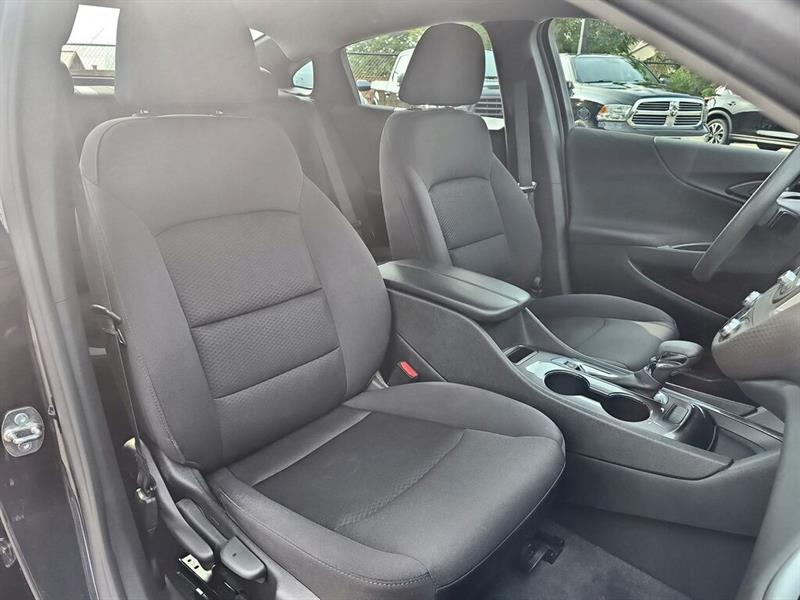 chevrolet Malibu 2023 - 24