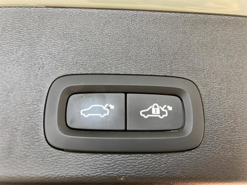 volvo XC40 2023 - 14