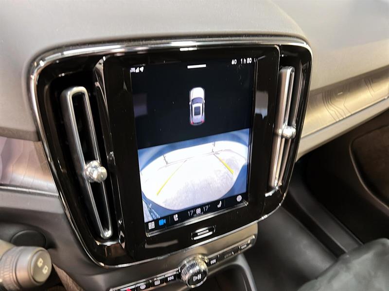 volvo XC40 2023 - 18