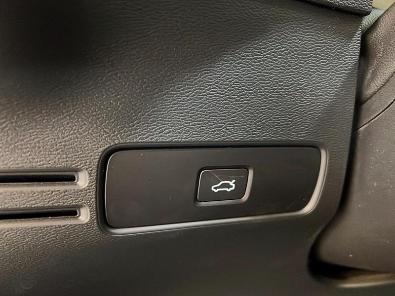 volvo XC40 2023 - 22
