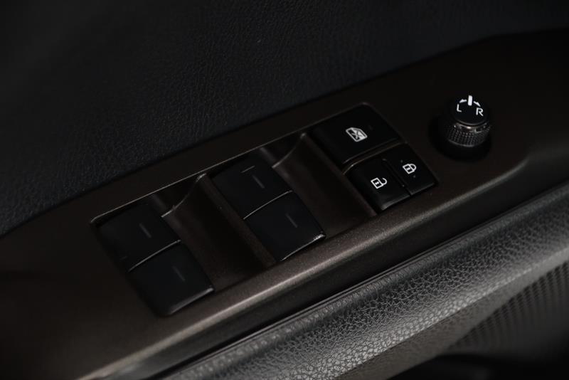 toyota Camry 2023 - 13