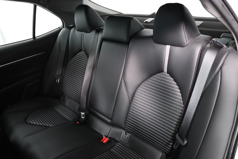 toyota Camry 2023 - 16