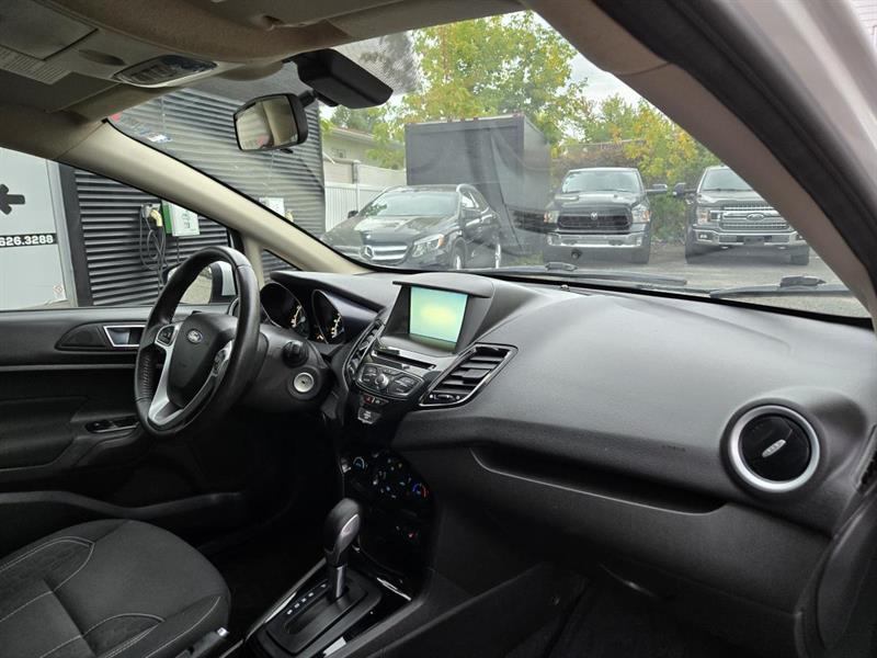 ford Fiesta 2015 - 10