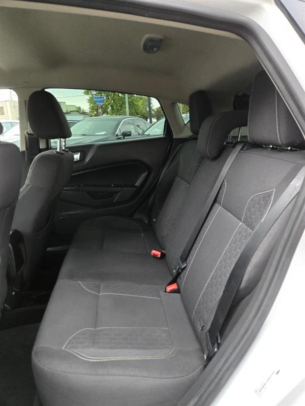 ford Fiesta 2015 - 13