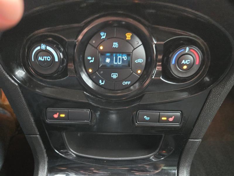 ford Fiesta 2015 - 21