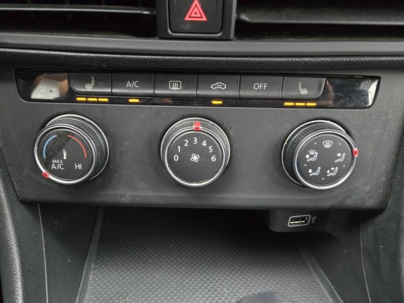 volkswagen Jetta 2019 - 22