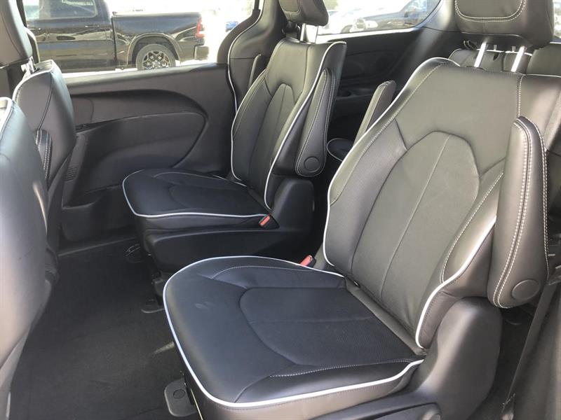 chrysler Pacifica Hybrid 2024 - 13