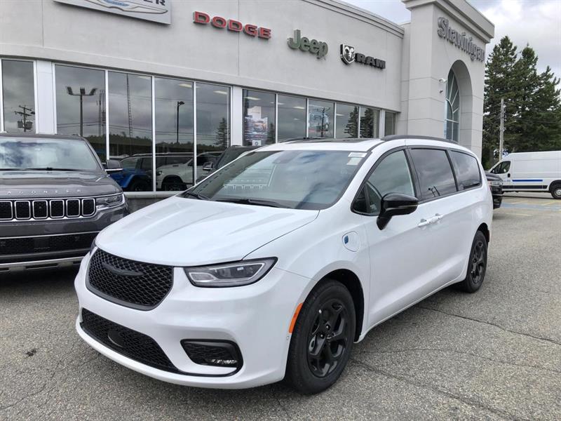 chrysler Pacifica Hybrid 2024