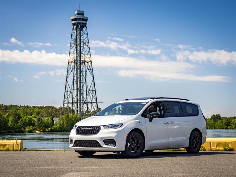chrysler Pacifica Hybrid 2024 - 5