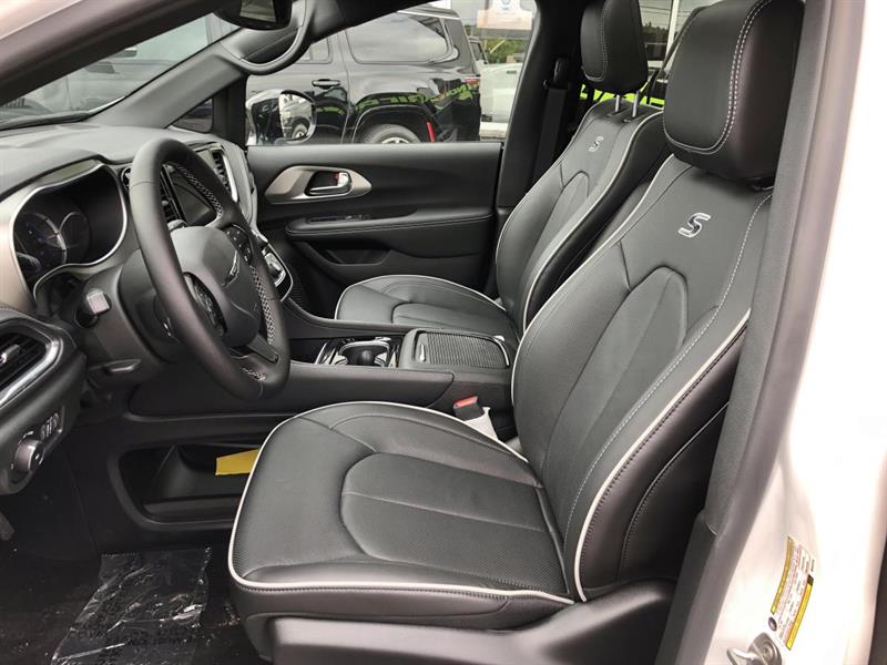 chrysler Pacifica Hybrid 2024 - 9