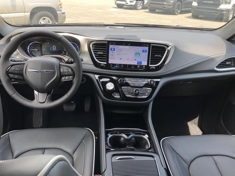chrysler Pacifica Hybrid 2024 - 10